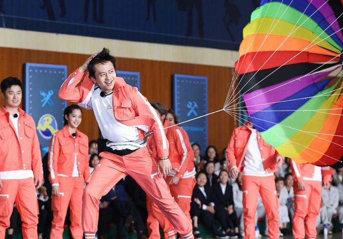 奔跑吧郑恺范丞丞名场面,范丞丞奔跑吧换三次造型