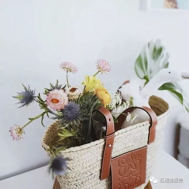 包包夏天春秋,包包天气热了为什么会融化