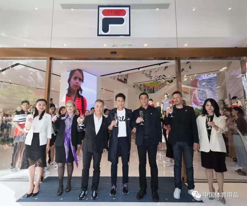 fila旗舰店服装,fila旗舰店西服