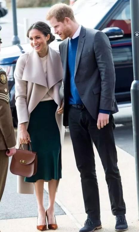 梅根王妃包价格,英国王妃梅根包包