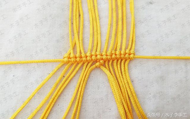 你的手机挂饰还在买？妹子自己在家做挂饰，超漂亮