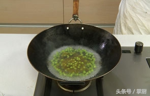 素炒玉米豌豆,肉和玉米豌豆怎么炒好吃