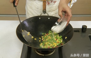 素炒玉米豌豆,肉和玉米豌豆怎么炒好吃