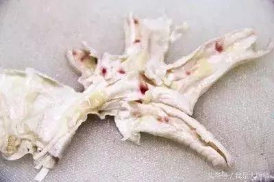 如何去鸡爪鸡骨最简单,大厨秘制凤爪做法