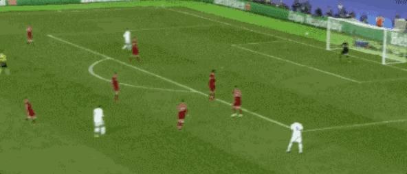 史上最惨烈也是最精彩的欧冠决赛,你见过如此震撼的欧冠决赛吗