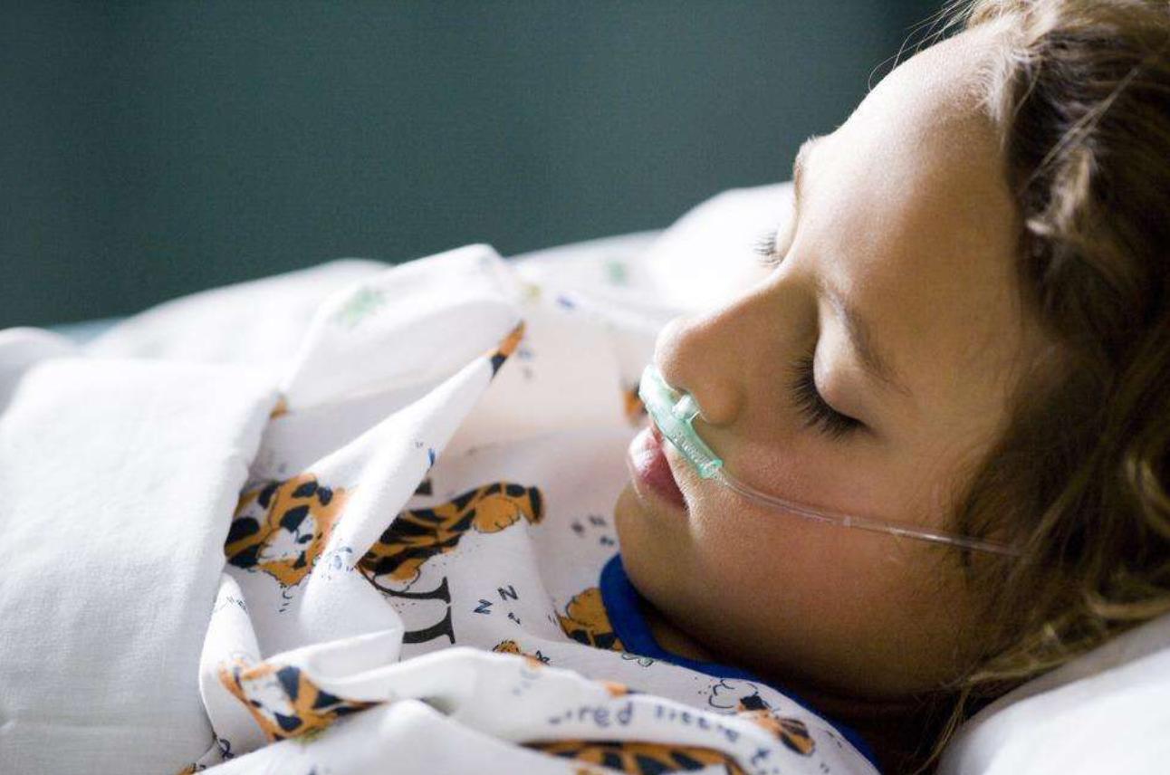 爸爸的戒酒药，女童误服1粒险丧命！医师写下抢救过程