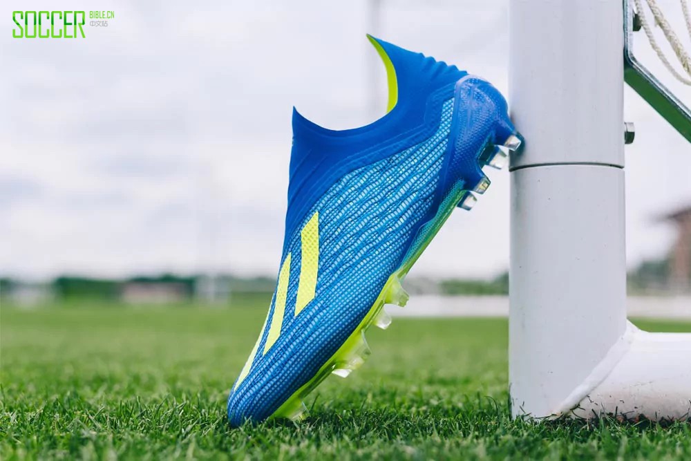 未来的速度型球鞋：阿迪达斯X18足球鞋评测