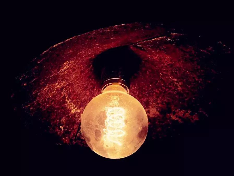 马未都用的小灯泡,马未都收藏的灯具