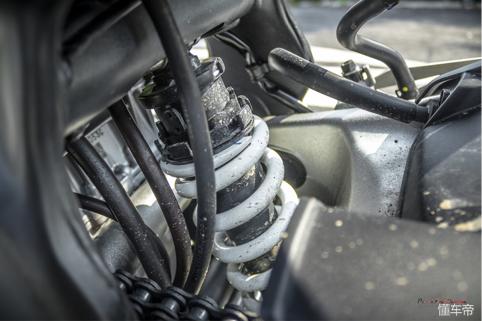 本田cbr250rr四缸水冷跑车,本田cbr250rr是街跑吗