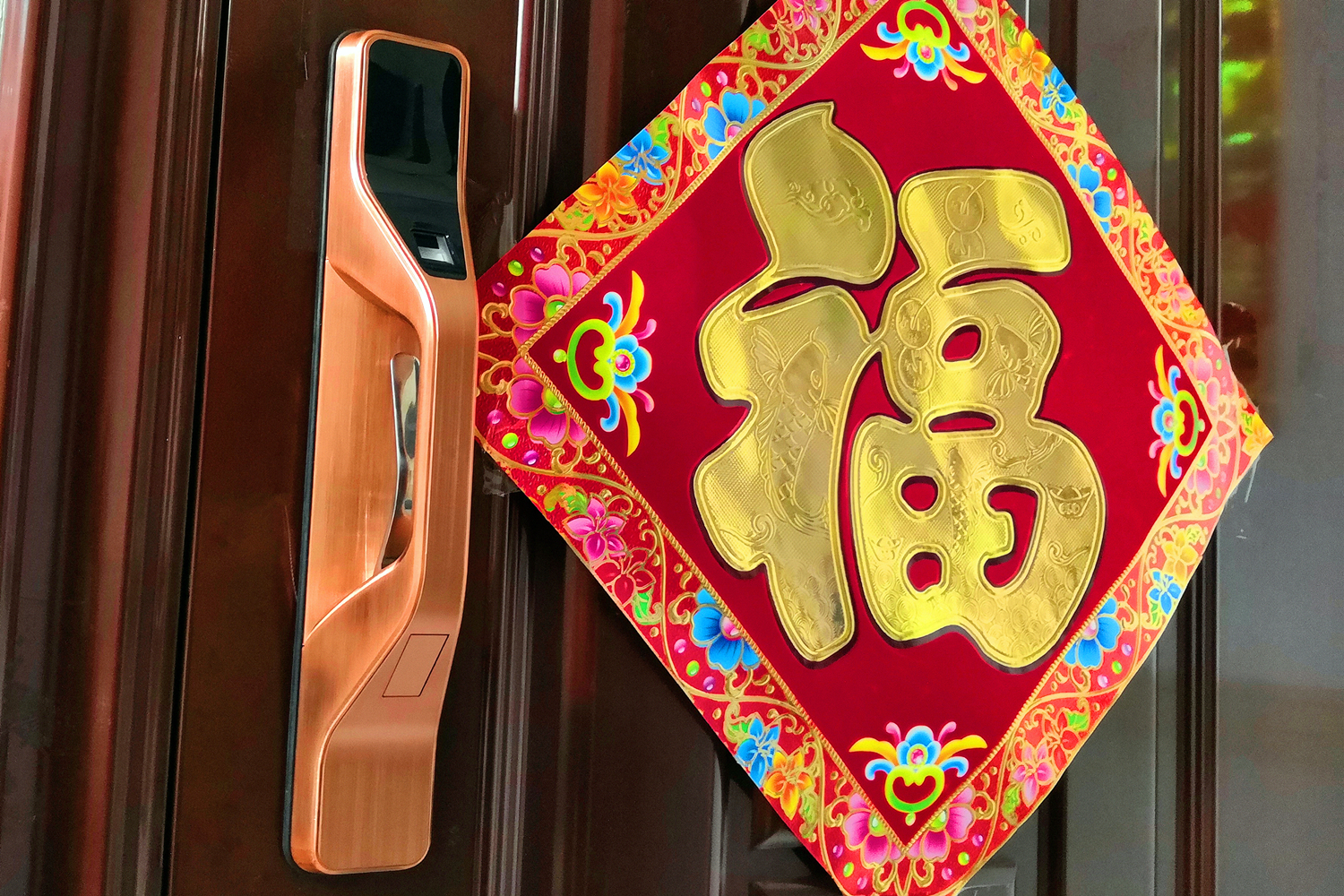 温馨港湾的守护神：六孚方程式指纹防盗锁体验报告