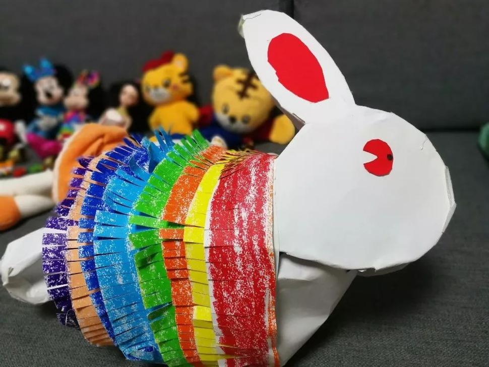 用纸杯和彩色纸做可爱的兔子灯笼,3-6岁少儿手工兔兔灯笼制做过程