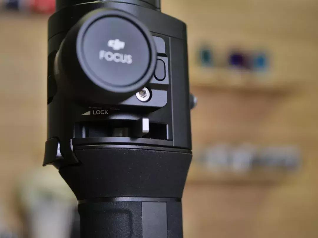 大疆如影s稳定器装箱,大疆如影s相机稳定器竖屏安装