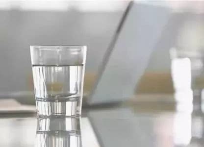 夏天为什么是痛风的高发期,痛风病友记住这9点轻松过夏天