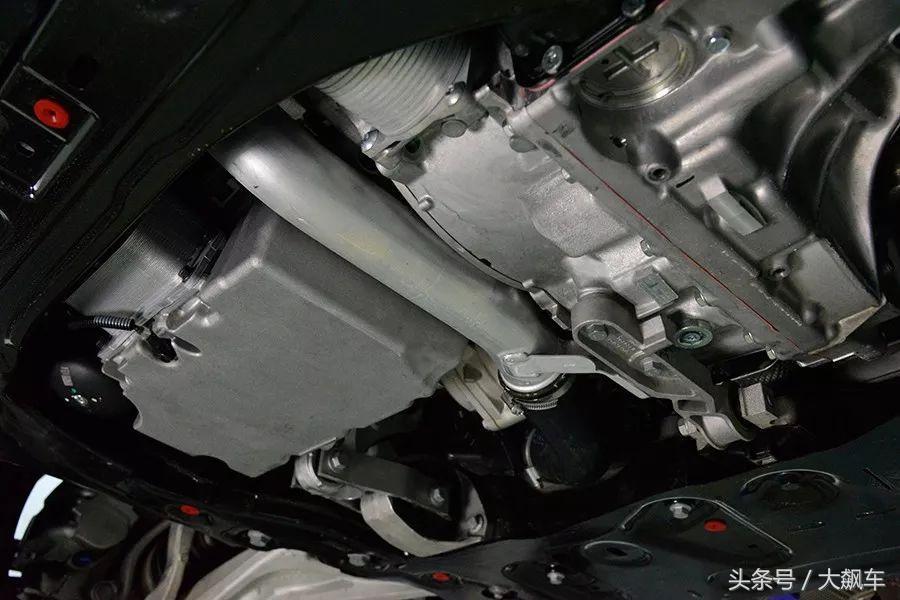 前悬铝合金,前悬双叉臂和五连杆