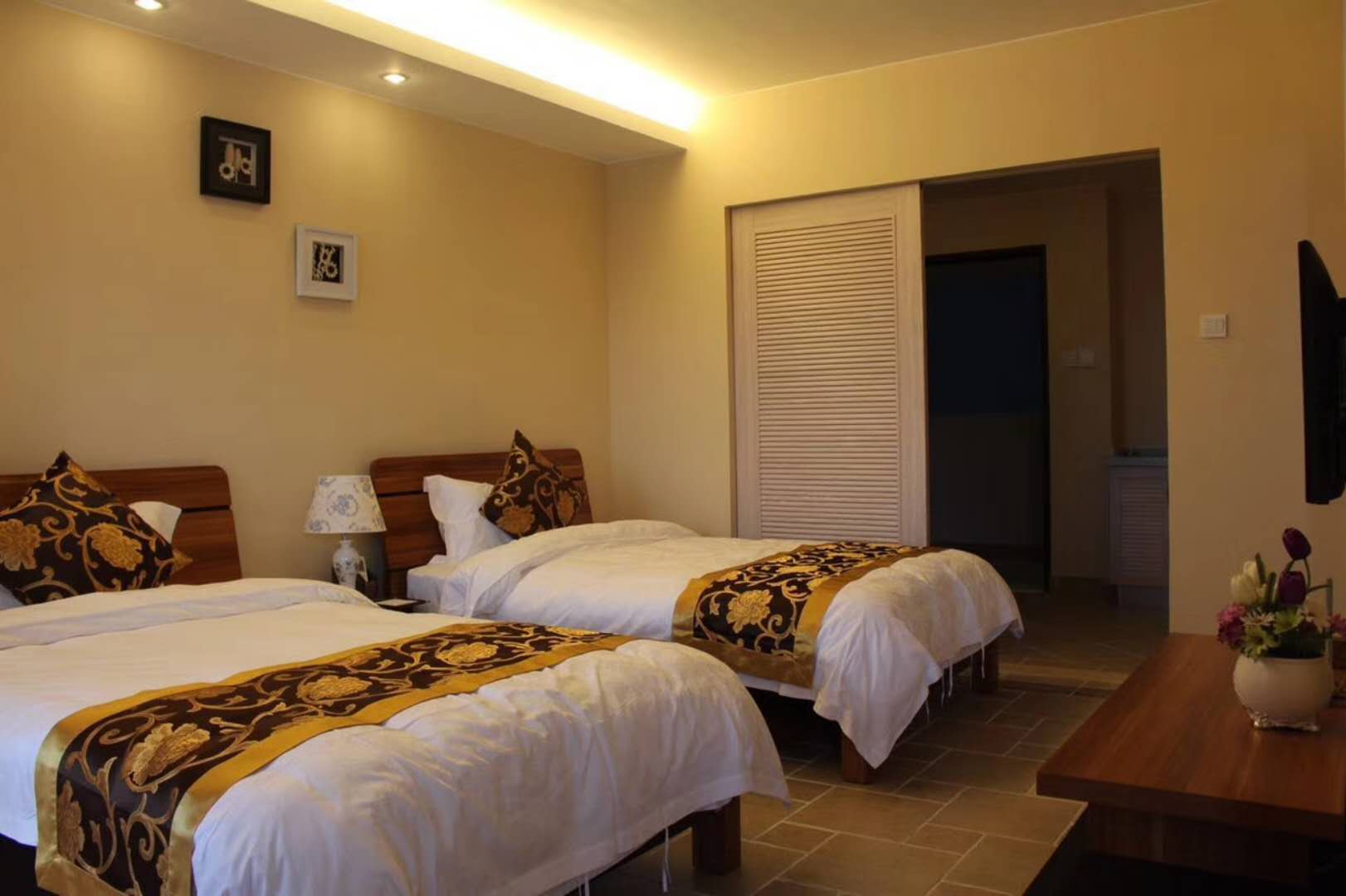 惠州双月湾有那些好的酒店呢？来看看这篇双月湾的酒店攻略吧！