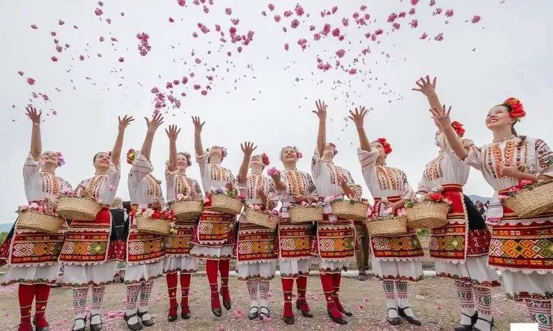 玫瑰之国指的是哪个国家,玫瑰之国保加利亚图画