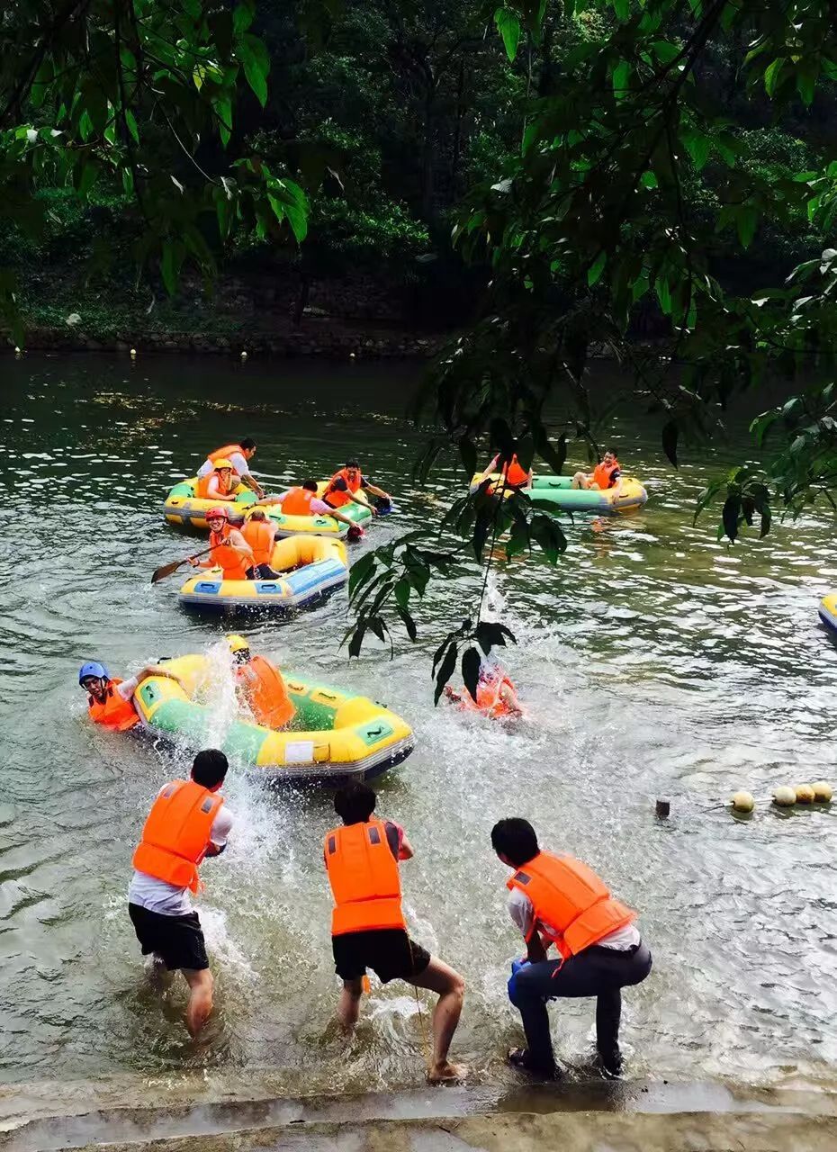 抛开空调WiFi西瓜，让博罗给你一个最美的“湿身”理由！