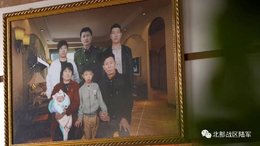 流泪了！申亮亮班长追忆：“兄弟！两年了，我好想你”