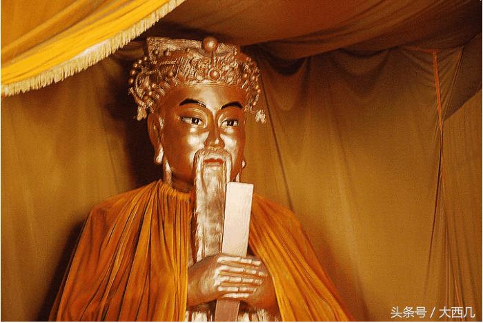 供奉财神爷的讲究和注意事项,家里供奉财神爷的讲究有2位财神