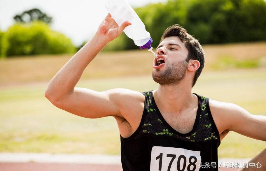 应不应该去健身房锻炼,要不要去健身房练腹肌