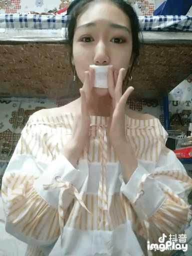 卸妆水会让皮肤烂脸吗,卸妆水为什么可以吹泡泡