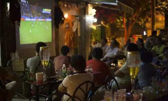 拘留所里看不了球“世界杯酒驾套餐”了解一下？
