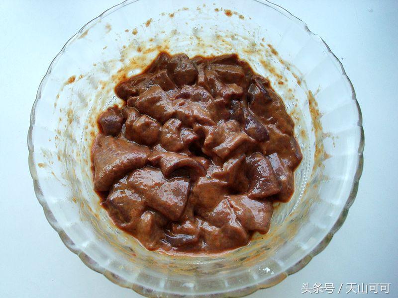 炒豇豆的时候特别炸怎么办,炒豇豆如何不硌牙