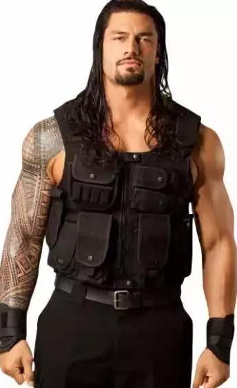 罗曼雷恩斯穿捍卫者防弹衣,wwe罗曼高光时刻