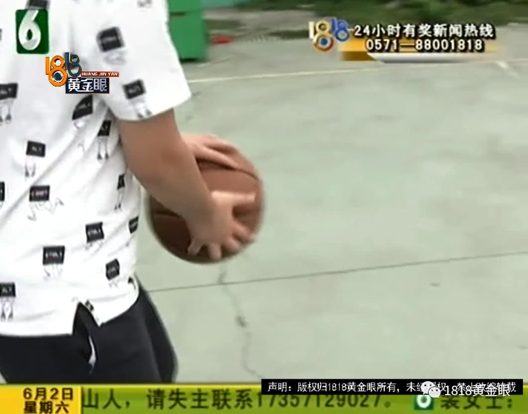 “广场舞神教”再作孽!13岁少年去篮球场玩被大妈抓花脸