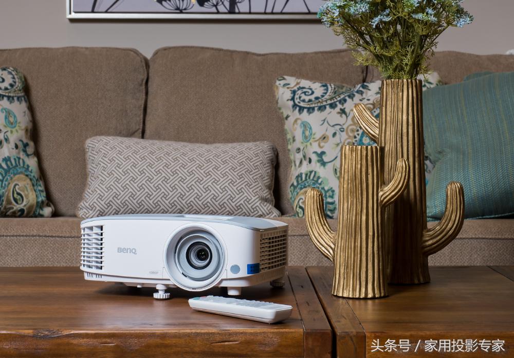 明基2k旗舰投影机,千元投影对比明基