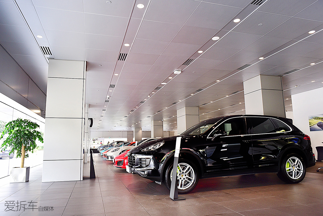 买一台保时捷有什么条件,买一辆保时捷要多少钱最便宜