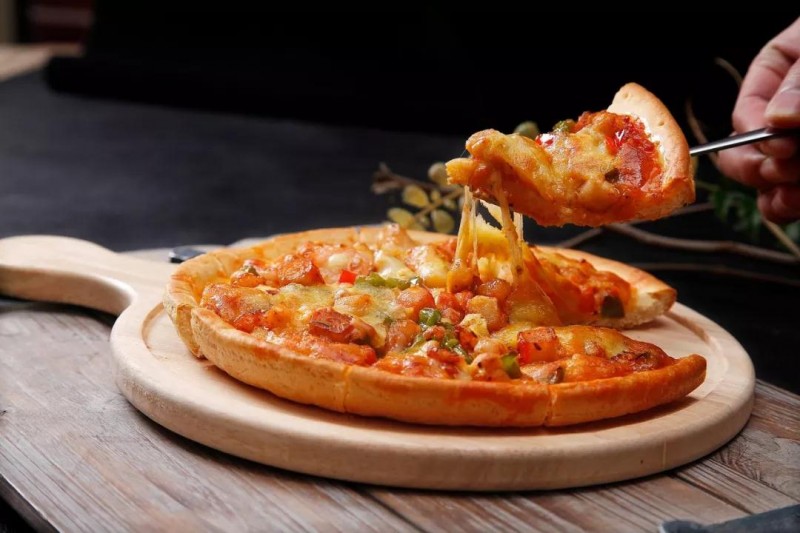 餐厅灯光设计如何打动消费者,怎么设计餐饮店餐厅灯光最亮