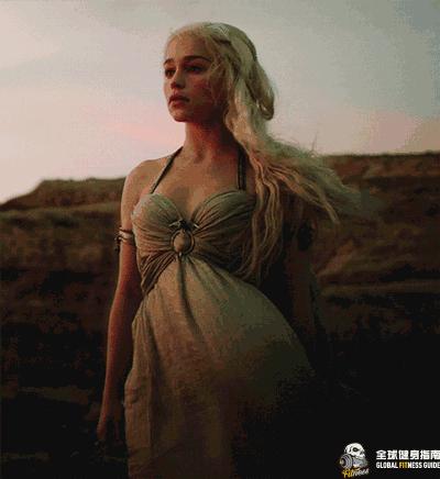 全裸出道的“龙妈”，身高157cm为啥能成为全球最性感女星？！