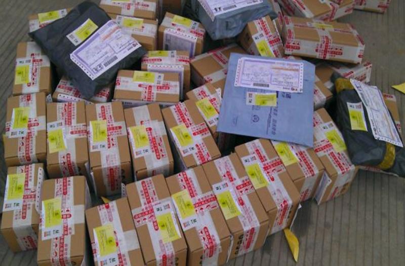 深圳送快递的工资,深圳送快递小哥真实收入