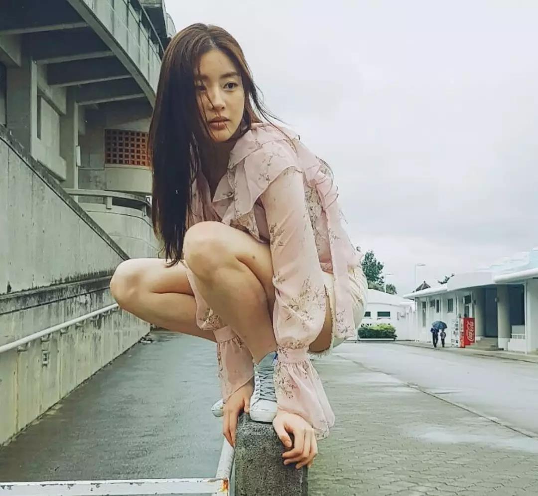 绑带上衣女冬款爆款2022新款,女生穿绑带上衣