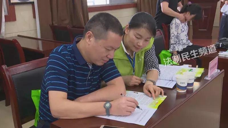 「健康天元」家庭医生服务进单位预防夏季颈椎病