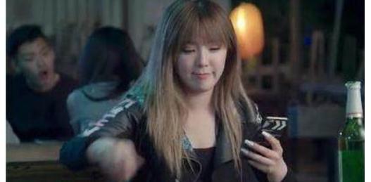 16岁赚钱养家，24岁凭一剧囊获20亿票房，今胖到毁三观了？