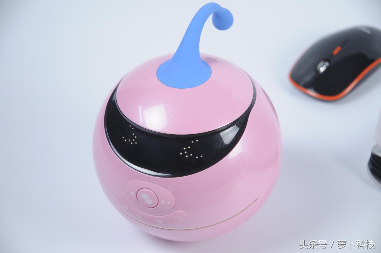 儿童智能陪护,儿童智能管家机器人远程看护