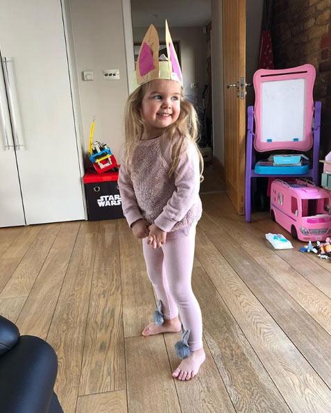 c罗的豪宅曼彻斯特,c罗与梅西的豪宅谁更牛