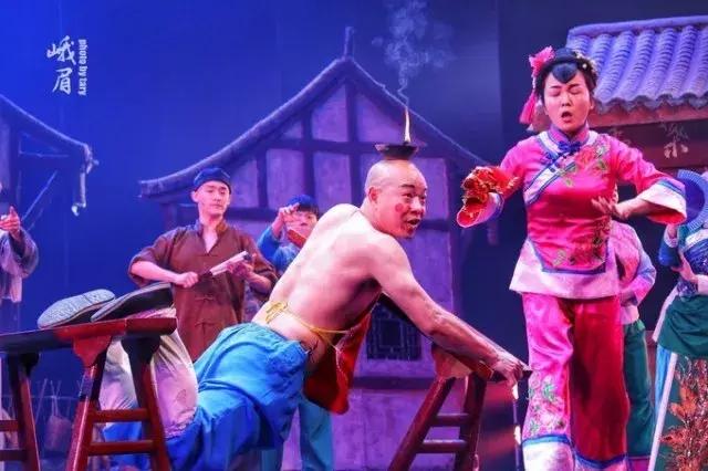 带着女生去峨眉山,带着女友穷游