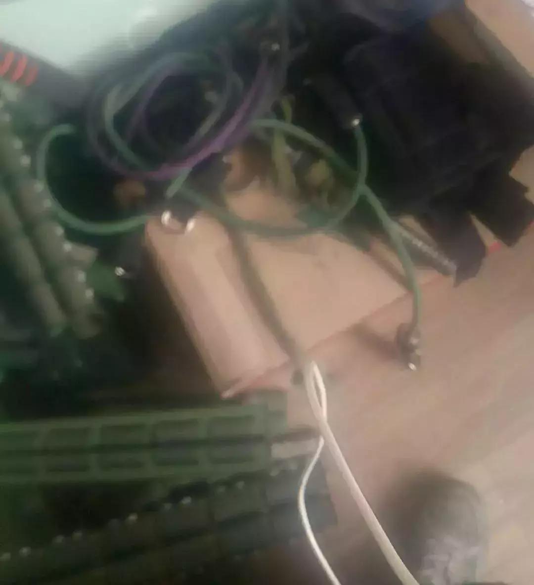 其实你心里明白,你配不上安逸