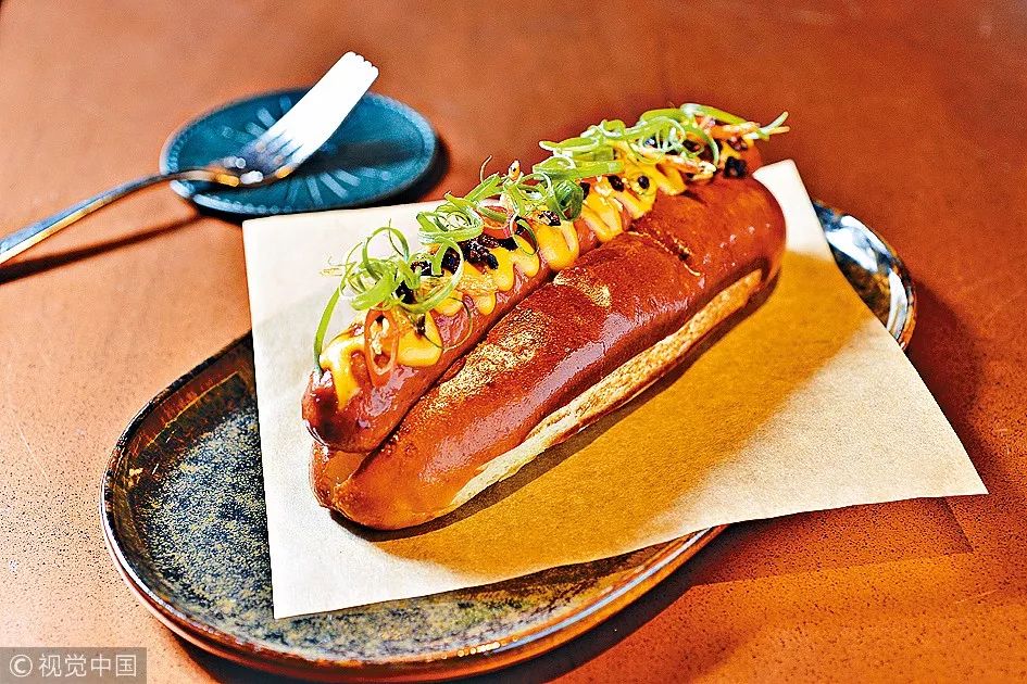 网上卖的火山石烤肠是什么肉做的,街边两块钱的烤肠里到底是什么肉