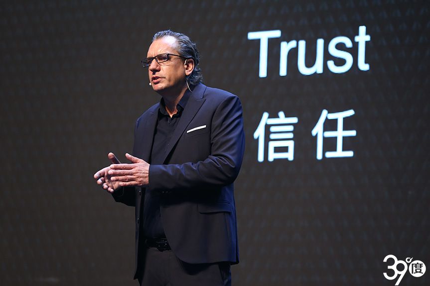 unihertzslim和黑莓key2,黑莓手机key2升级9.0吗