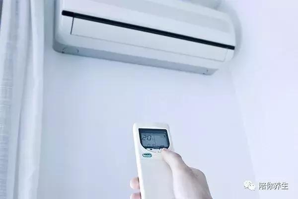 夏天睡觉时手脚冰凉是什么原因,夏天也是手脚冰凉是怎么回事