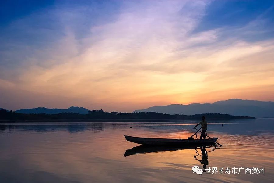 怎么去国外打工不花钱,怎么出去旅游不花钱