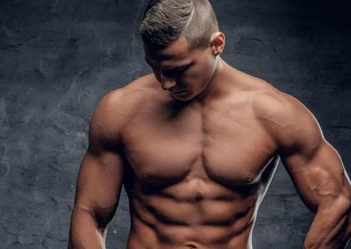 想要帅气有型且饱满的胸肌的方法,胸肌自然放松能显示好看的胸肌吗