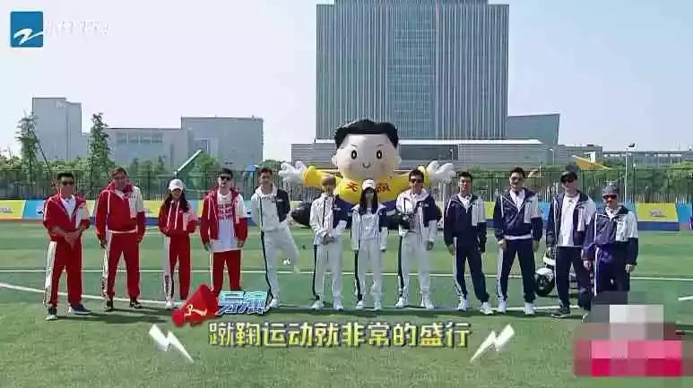 鹿晗水上漂掉水里,鹿晗海底观看反应