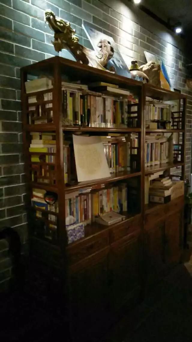 闂茶瘽澶滄湀鑼跺浠嬬粛,澶滄湀鑼跺