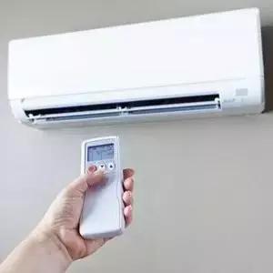 天气热有一地方却很凉快,夏天适合在大冰箱里避暑