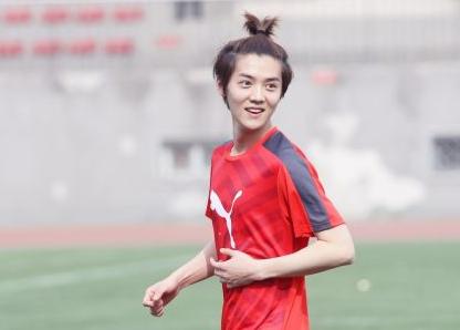 白敬亭和鹿晗关系,白敬亭喜欢鹿晗吗